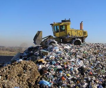 Discarica abusiva a Torino: 220 auto abbandonate