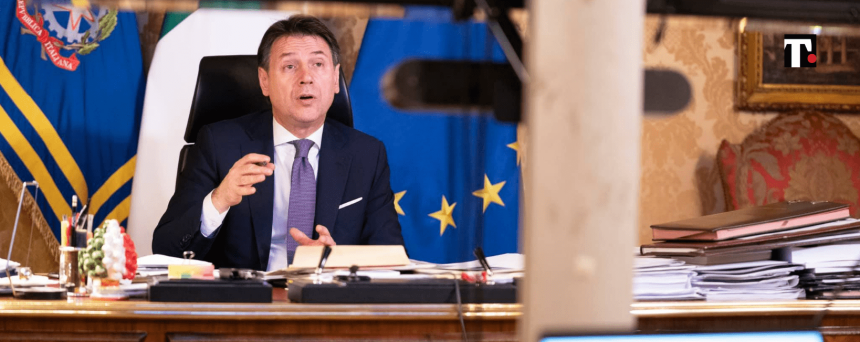 giuseppe conte scrivania governo