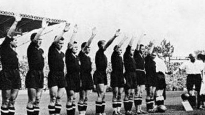 Da Mussolini agli sceicchi, quel legame inscindibile tra calcio e politica