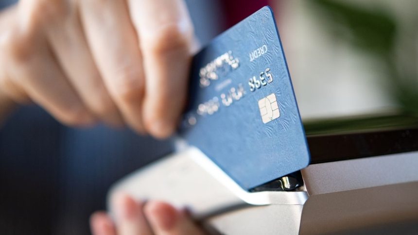 carta-credito-pos-bancomat Cashback news: Conte chiede la riattivazione a Draghi (che si oppone)