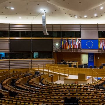 Il Parlamento Europeo approva nuove regole per l’uso di sangue e tessuti umani