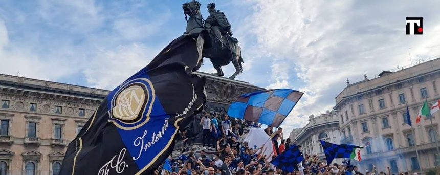 Gli assembramenti? Sono legali (per gli ultras, ovviamente)