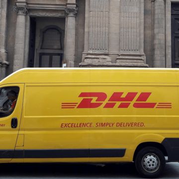 Inchiesta Dhl. I manager in fuga da pm e prefetto Saccone. Le mail dei fornitori: “Così non ce la facciamo”