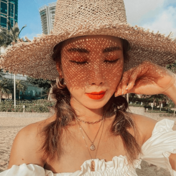 Influencer muore per scattare una foto: «È caduta dal bordo di una cascata»