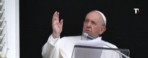 Papa Francesco ricoverato e operato al Gemelli