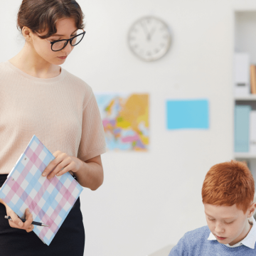 Faccio anche l’insegnante. Il secondo lavoro dei docenti in Italia