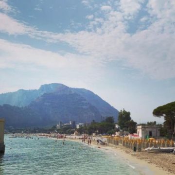 spiaggia Mondello divieto balneazione