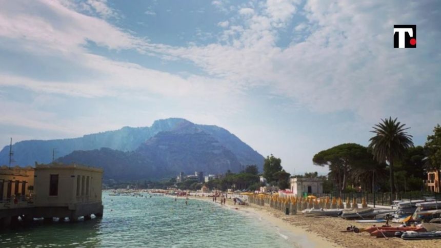 spiaggia Mondello divieto balneazione