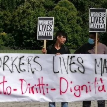 Caporalato, Grafica Veneta: “Colpa dei pakistani, noi all’oscuro”. Ecco i misteriosi bilanci dei caporali del nord est