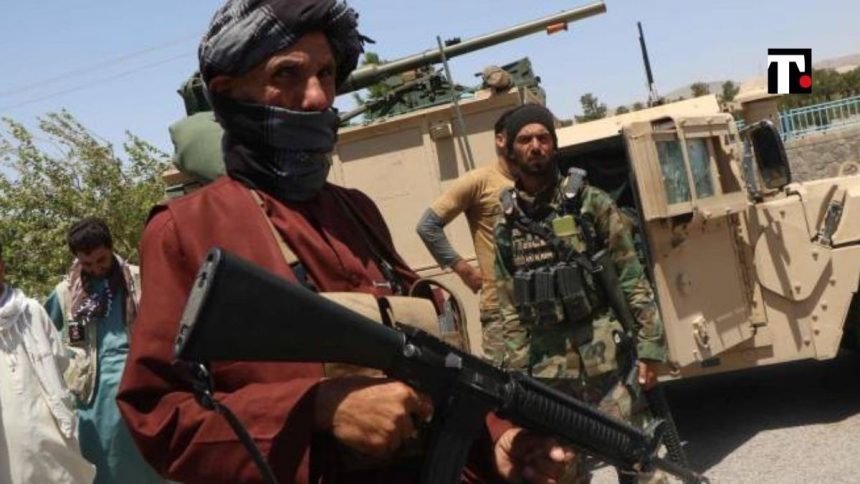 Afghanistan, Biloslavo: “Abbandonati ai talebani collaboratori e la Resistenza. Usa come Urss, il Paese è la tomba degli imperi”