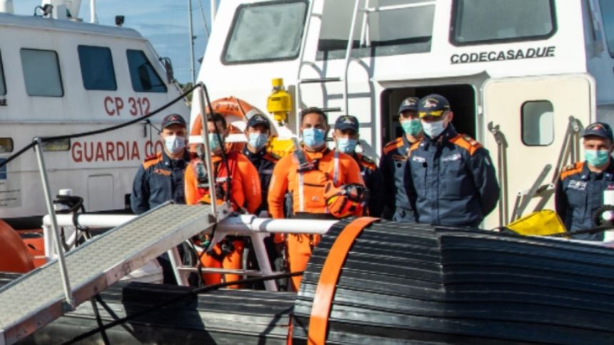 migranti sbarcati a lampedusa migranti sbarcati a lampedusa