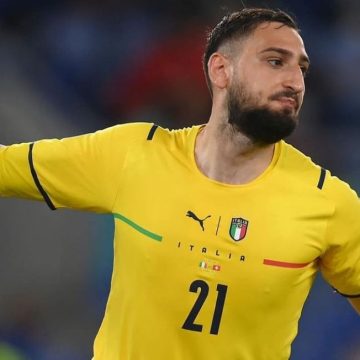 donnarumma striscione