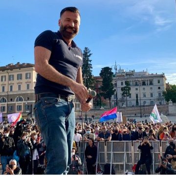 Alessandro Zan, gli eventi “arcobaleno” e i conti della azienda con i soci giornalisti