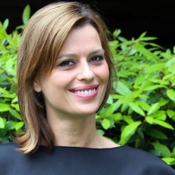Claudia Pandolfi si confessa a Belve: “Ho avuto una fidanzata”