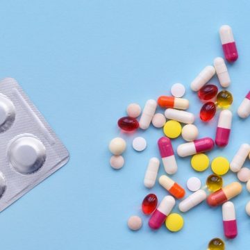 Una pillola anti Covid potrebbe rivoluzionarne le cure: si chiama Molnupiravir