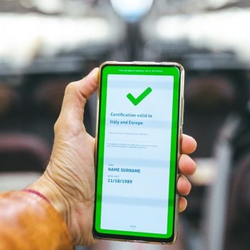 Green pass trasporti: cosa cambia per treni, taxi e mezzi pubblici?