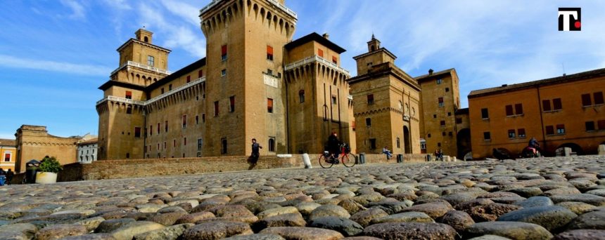 aggressione omofoba Ferrara video