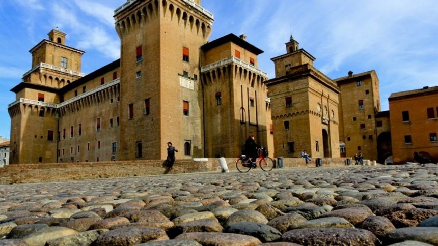 aggressione omofoba Ferrara video
