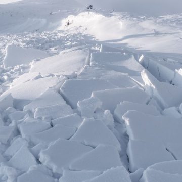 Valanga in Valle d’Aosta travolge un uomo: è grave