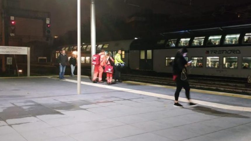 violenza treno milano varese