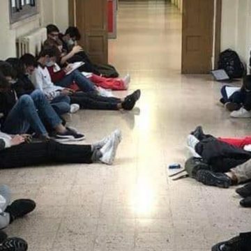 Studenti in gonna Studenti in gonna