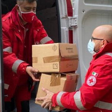 Lombardia, prenotazioni terza dose per 16/17enni