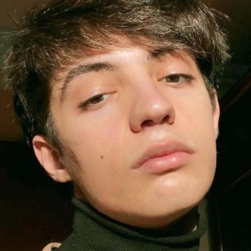 Chi è Matteo Romano, a Sanremo 2022 con il brano “Virale”