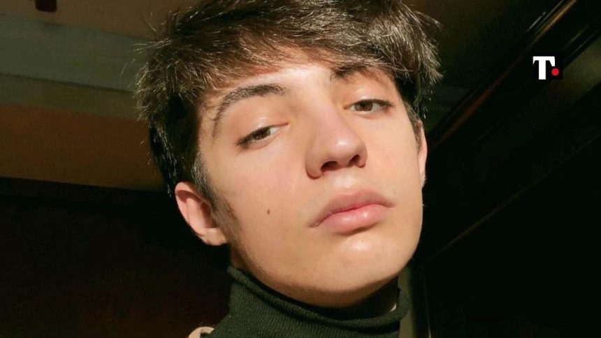 Chi è Matteo Romano, a Sanremo 2022 con il brano “Virale”