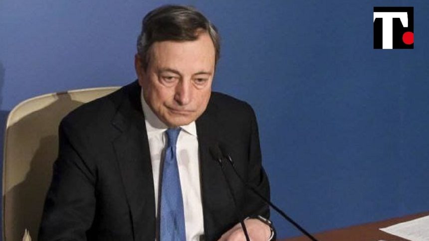 Mario Draghi in conferenza stampa: “Obbligo vaccinale imposto dai dati sui no vax”