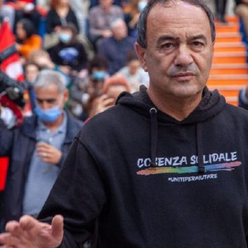 Mimmo Lucano, la dura verità processuale sul “keynesismo dell’accoglienza”
