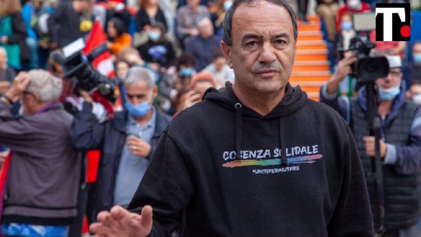 mimmo lucano Mimmo Lucano, la dura verità processuale sul “keynesismo dell’accoglienza”