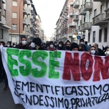 Torino scontri polizia manifestanti