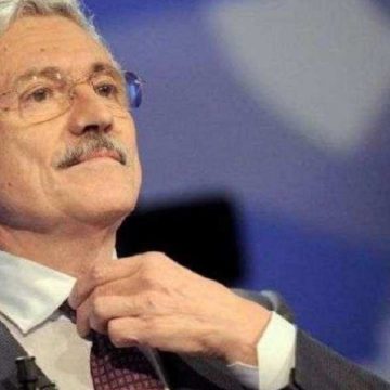 La vendetta di D’Alema: “blindare” Draghi a Palazzo Chigi