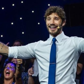 Stasera tutto è possibile 2022 ospiti