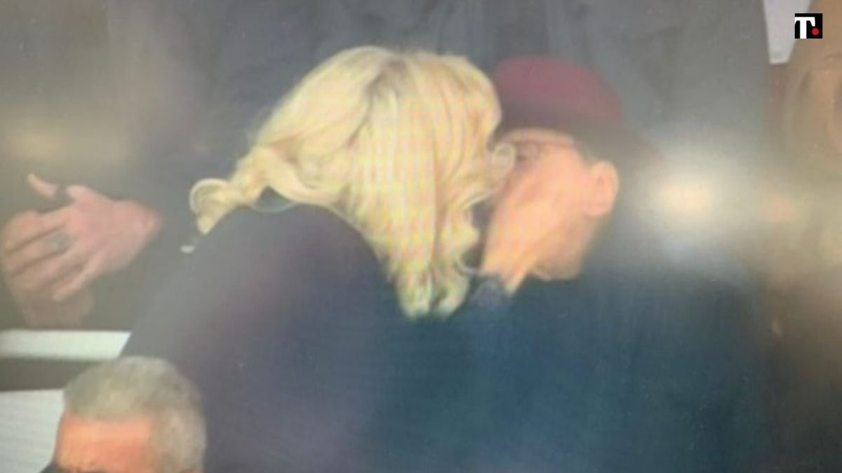 Berlusconi bacio Monza