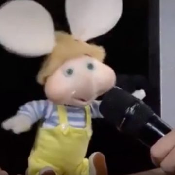 Topo Gigio canta Brividi