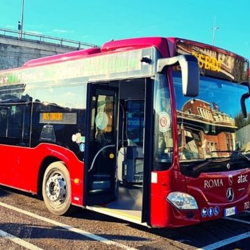 Roma bus dirottato