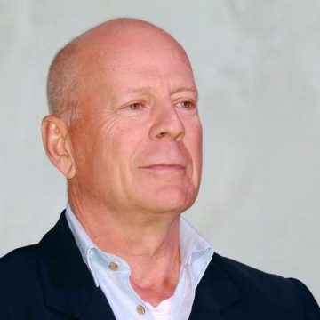 Bruce Willis si ritira