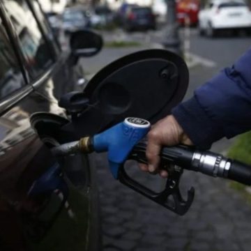 Benzina prezzo oggi