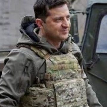 La falsa foto di Zelensky con la svastica