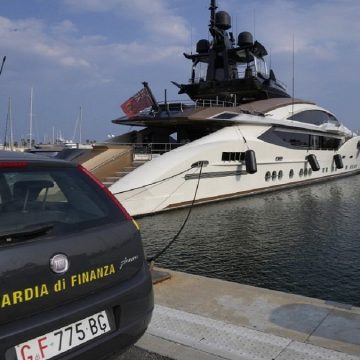 Cosa ce ne facciamo ora degli yacht e delle ville degli oligarchi russi?