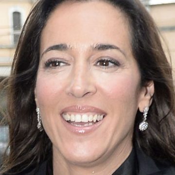 True blabla: dress code blu per le donne di Silvio, Licia Ronzulli “officiante”