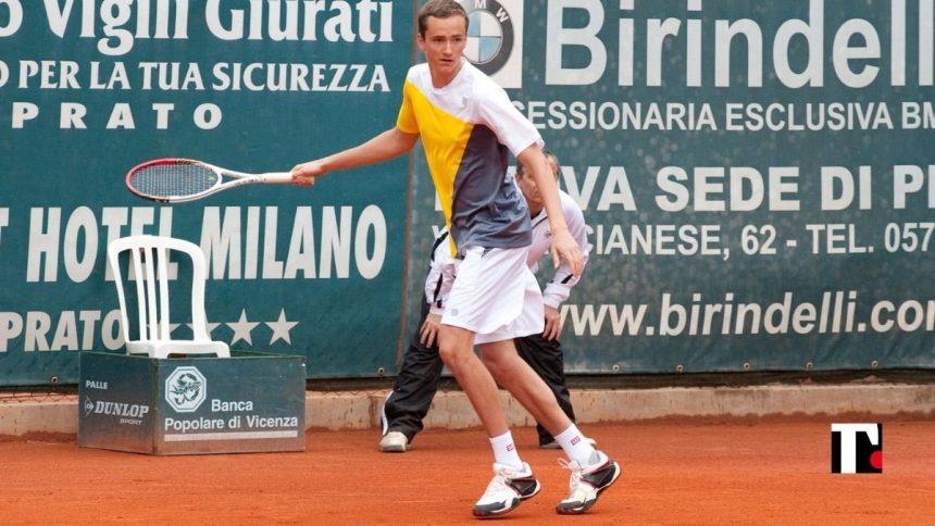 Niente tennisti e tenniste russe a Wimbledon. E un italiano chiede la linea dura anche per gli Internazionali di Roma