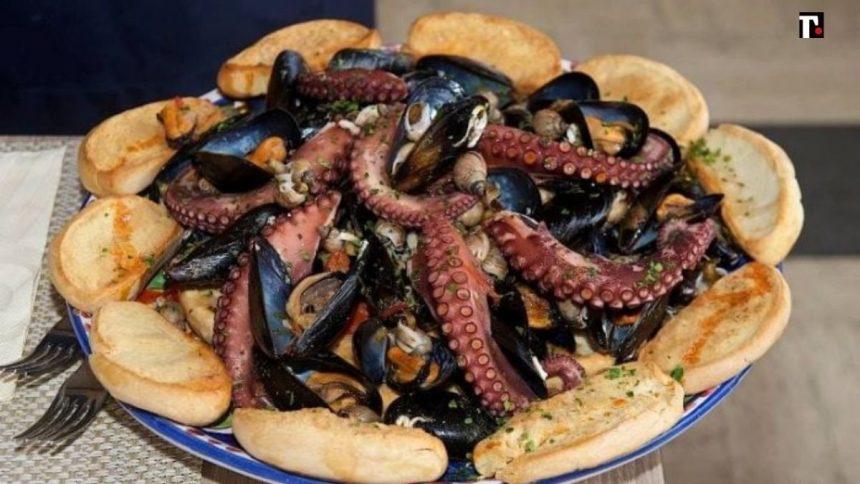 Perché si mangia la zuppa di cozze il giovedì santo (foto di Luigi Savino)