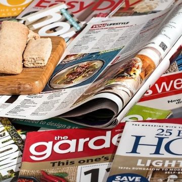 Guida alle preghiere, gossip e programmi tv: ecco gli interessi di chi acquista i settimanali in Italia