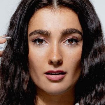Chi è Brooke Scullion