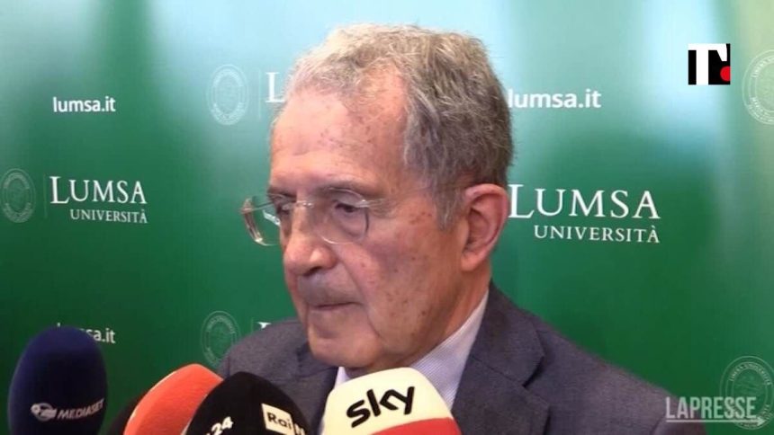 Prodi: “La Francia assuma la guida dell’Europa prima che sia tardi”