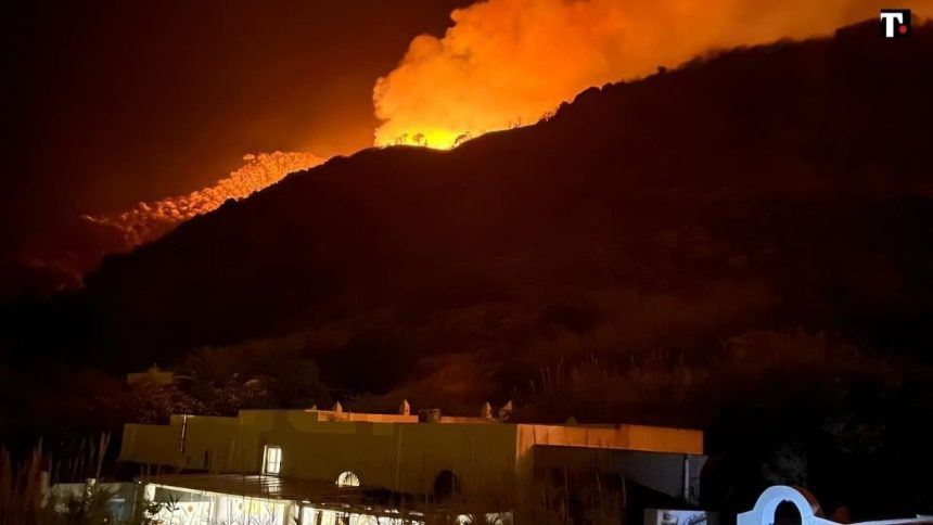 Stromboli, incendio