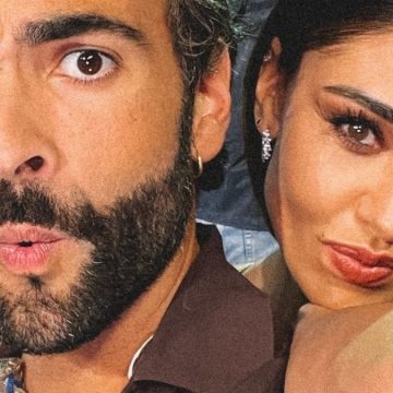 Marco Mengoni con le stampelle