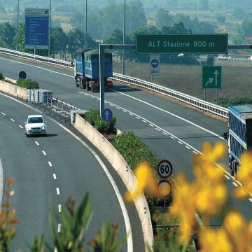 Autostrade allo Stato: chi ha fatto l’affare? I fondi esteri pazzi per il Milan. Varie & Eventuali